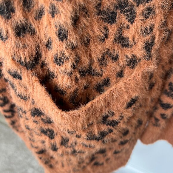 Maurices Medium Cardigan Cheetah Pattern - Picture 9 of 9